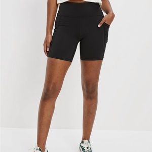 AEO “THE EVERYTHING POCKET BIKE SHORT” out of stock in stores!